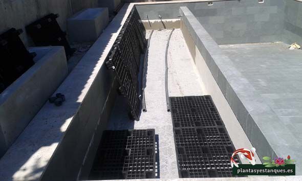 Construcción de un filtro biológico para una piscina ecológica 3 Foto fondo piscina ecologica